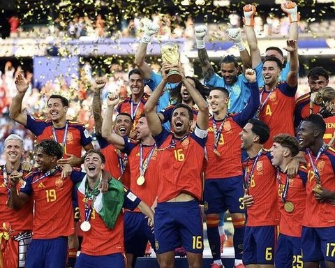 【圧巻】W杯優勝！綺麗すぎるサッカー『鉄壁スペイン』！！！