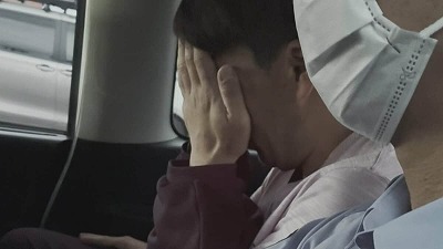 【悲報】高校教師（41）、教え子の家に家庭訪問してレ●プwww