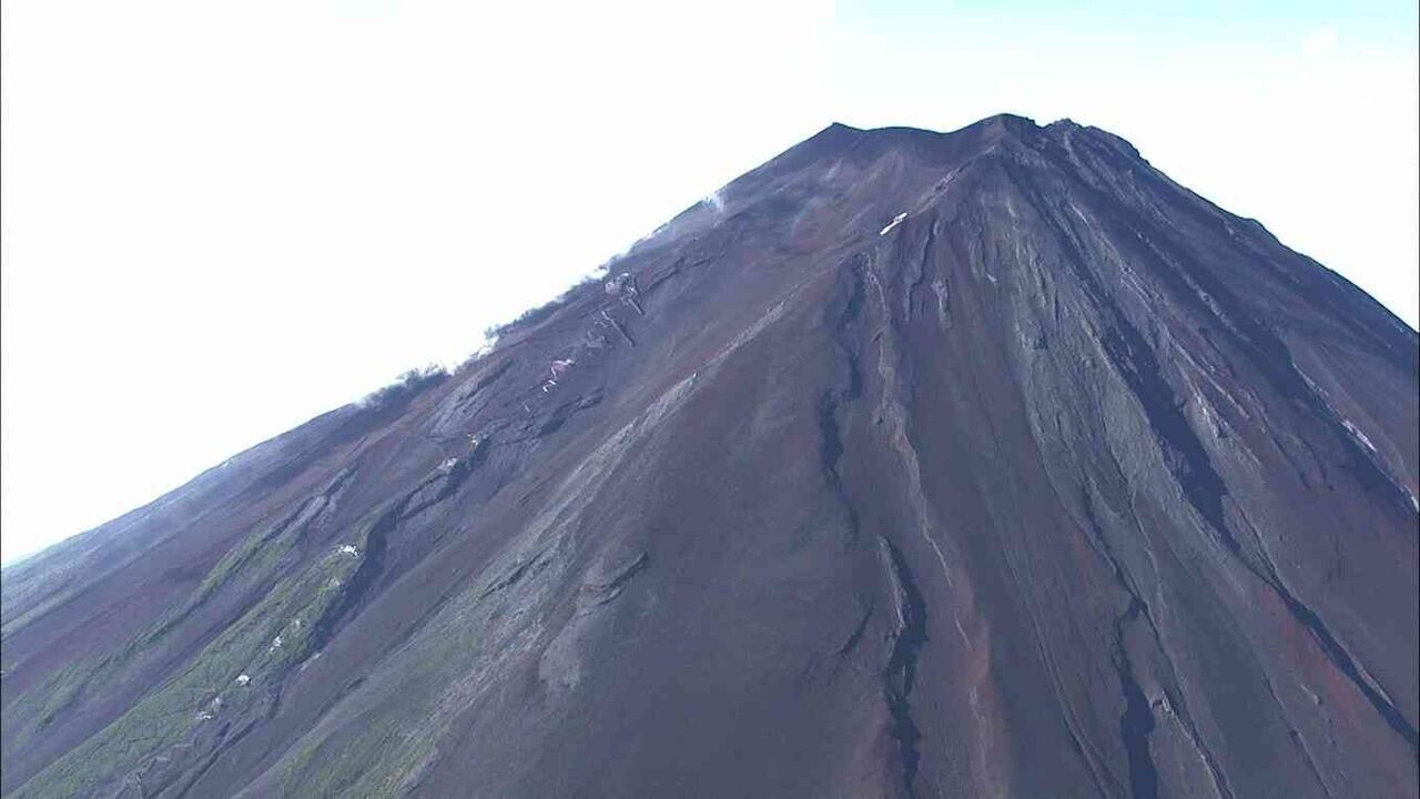「やっぱりだめだ」富士山下山中に疲労で動けなくなった男性（54）が再び救助要請…登山時に引き続き2日連続で救助求める=静岡県警