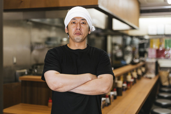 【悲報】ラーメン店主「飲み放題3500円と銘打って3万円請求したらお客が来なくなった…いい勉強になりました！」⇒！