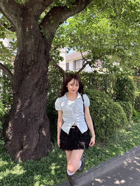 ちぃちゃん、意地でもへそを出す