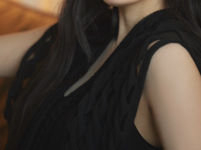 【朗報】北川景子、ピタピタ黒ワンピでお乳ラインがしっかり見えてしまう