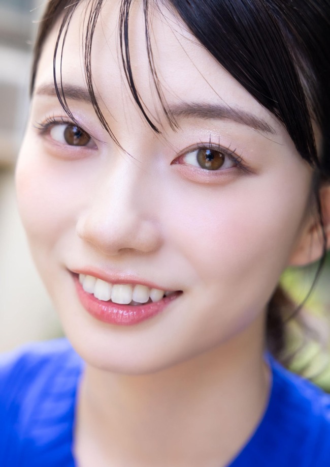 【画像】着衣の瀬戸環奈＞＞＞乳首丸出しの瀬戸環奈