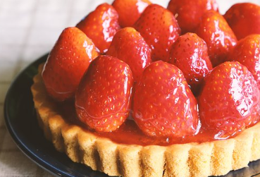 ちょっと有名なケーキ屋で苺タルトを予約したら。店主「良い材料が仕入れられなかったので作ってません」私「えっ！」→結果…