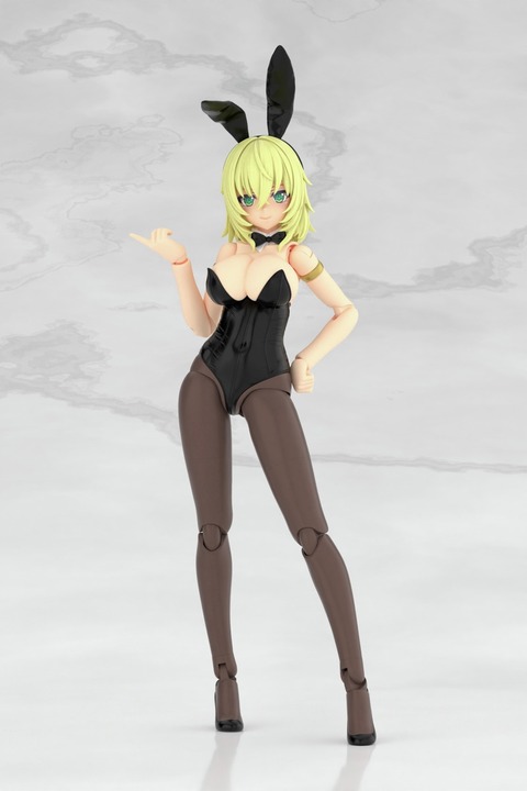 【画像】エチエチなバニーガールのプラモデルが公開されるもいくらなんでも食い込みすぎだと話題に……