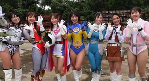 【画像】左端のドスケベまんさんを選んでしまう画像