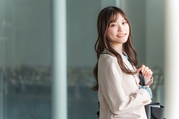 【画像】生保レディが衝撃告白「客の家に上がる時に〇〇〇をしたことがあります。」⇒！！！