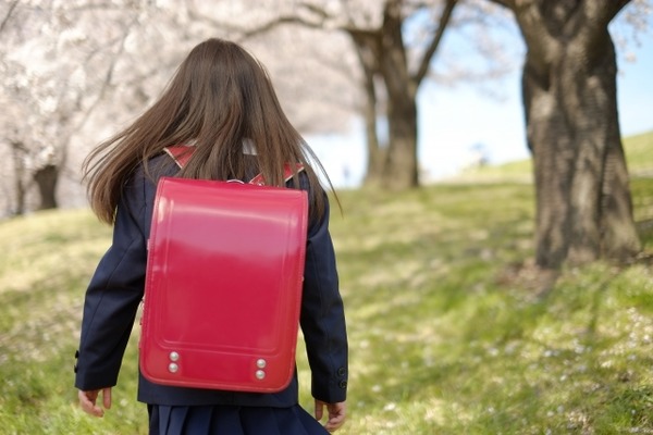 【画像】小学6年生から推奨されてる子宮頸がんの検査＆ワクチン接種、エチチチすぎる・・！