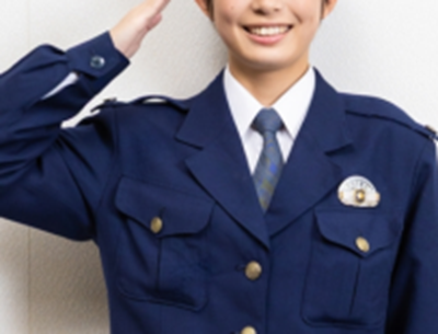 【画像】北海道警察の新人女性警官がアイドル顔の美女すぎるとネットで話題に！