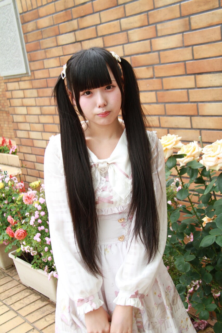 【画像】こちらの女性、普通に可愛いじゃん！