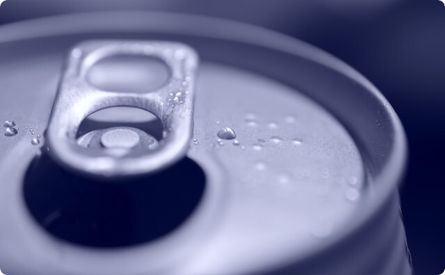 帰宅した俺「遅くなった、軽く飲みたいから適当に直ぐ食べられる料理頼むわ」妻「はい」→ 結果・・・