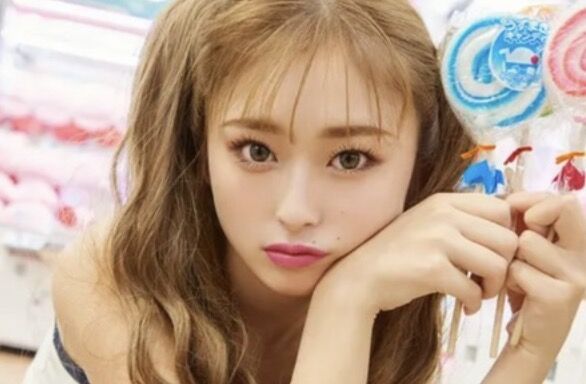 ゆうちゃみ(22)さん、身体がえちえちすぎる
