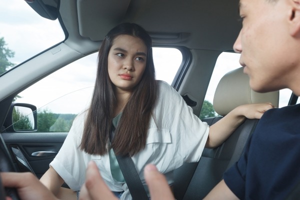 彼女「ちょっと休みたい」運転中俺「別に寝てていいよ」彼女「休憩したい」運転中俺「だから寝てていいよ」⇒結果！