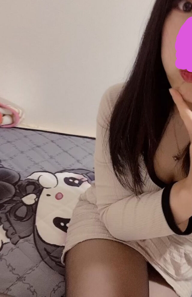 私のパンツギリギリ見えない写真載せるわ