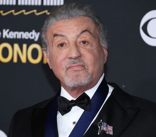 【驚愕】80歳のスタローンさん、T-1000俳優との2ショットを披露