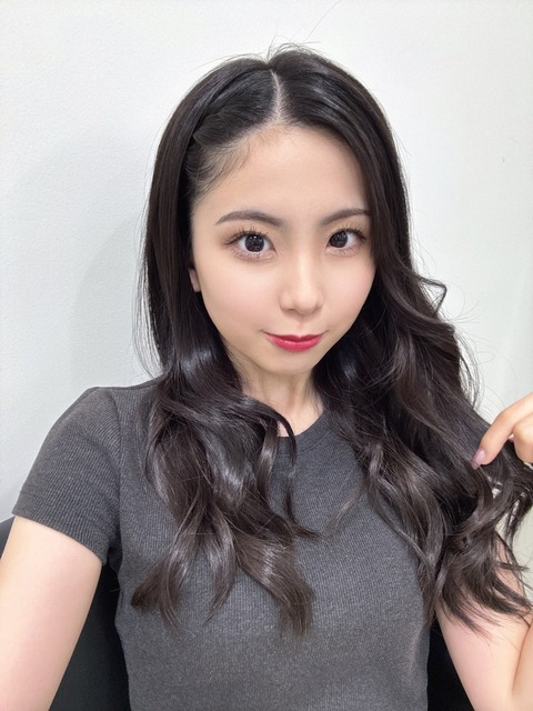 櫻井梨央って清楚系女優顔の美人なのに何故かビジュアルメンバーの候補に挙がらないよな