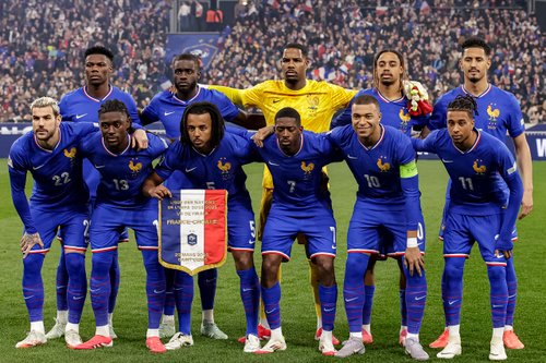 【衝撃】フランス代表、スタメン11人中9人がアフリカ系だった・・・・・・・・・