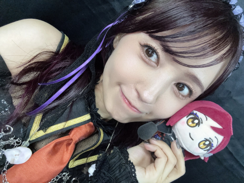 【画像】声優・逢田梨香子さん、セクシーな衣装と完璧な美顔の色気がヤバい【GKSS TWO-MAN LIVE “VS”】