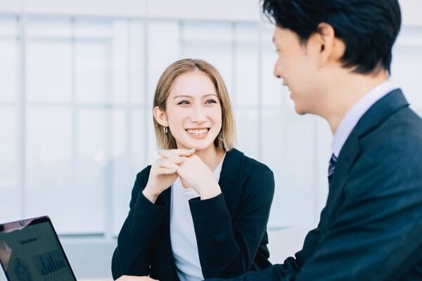 ワイ(26)「このまま結婚もせずに人生終わるんやろなぁ…」ババア先輩(29)「昼ご飯行くよwww」ワイ「はい！」⇒