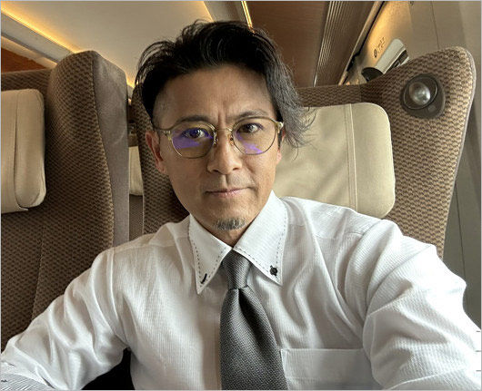 【芸能】元TOKIO・山口達也 「いい男」オーラ全開！  2年前に再婚「すごく爽やかな感じで素敵です」「海が似合うなぁ～山口君　カッコイイ」