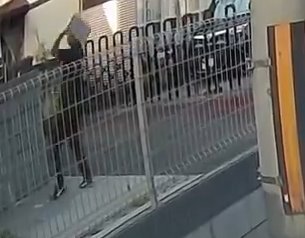 【動画】渋滞待ち中にAmazon置き配を完了させる「置き配のプロ」現るwww