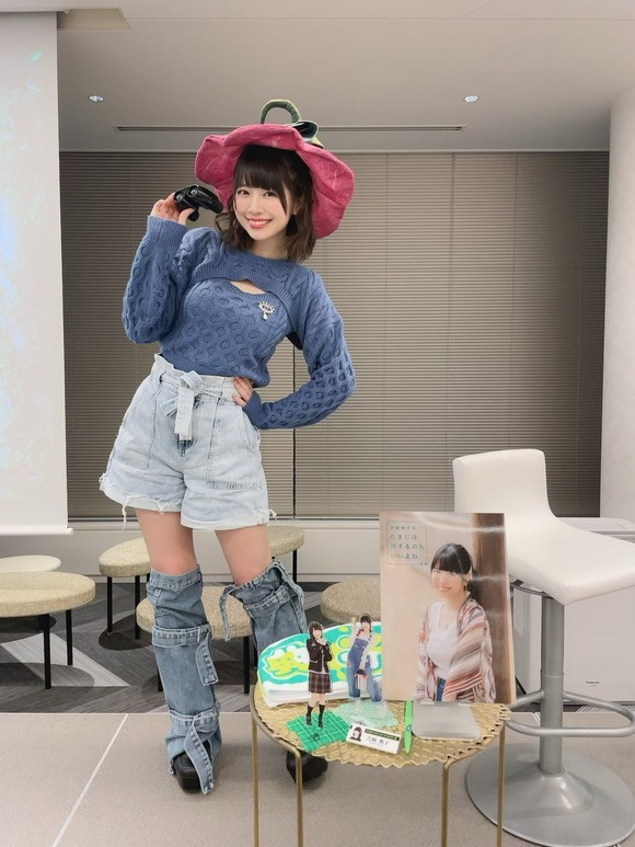 【画像】国民的声優、パイズリ服が好きすぎるwww