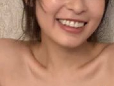 【最新画像】森七菜ちゃん(24)、もう乳が見えそう！！！