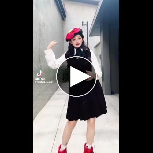 【動画あり】Tiktok女さん「ロリコンっぽい格好で踊ってみた」→350万回再生www
