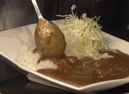 【動画】キムタクのカレーの食べ方、賛否両論にwww