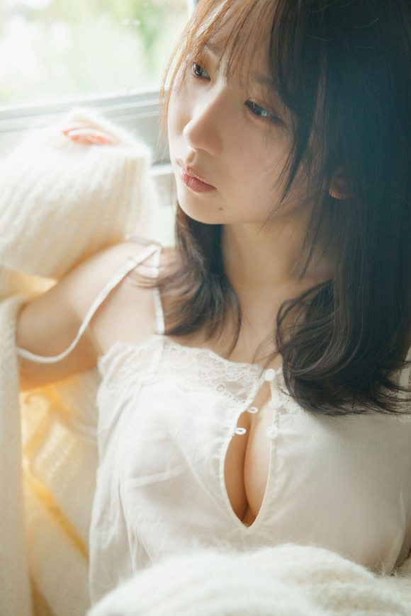 【動画】国民的人気アイドルのお◯ぱい◯輪流出www