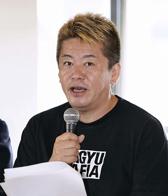 【朗報】ホリエモン「mixiやニコニコがオワコンになったのは日本政府のせい、中国みたいにアメリカのSNSを規制するべきだった」