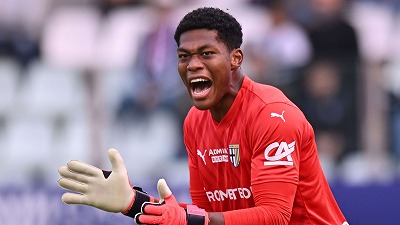 【朗報】鈴木ザイオン争奪戦にリバプールとユヴェントスも参戦へw w w w w w w
