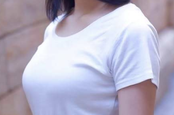【画像】女子(18)さん、中学生の頃から「この乳」だった….