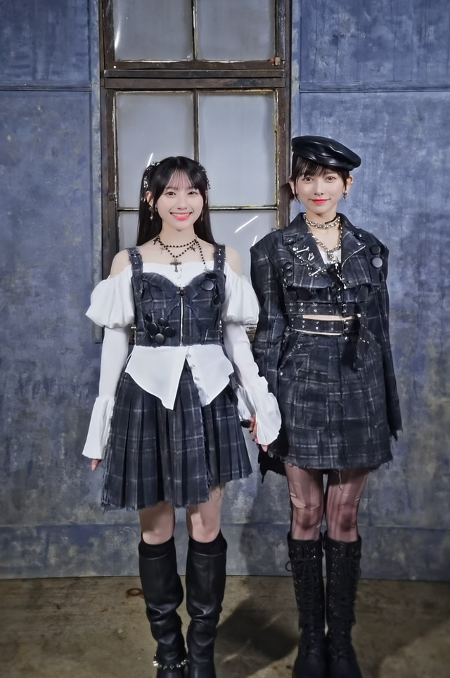 池田瑛紗ちゃんと川﨑桜ちゃんがパンク衣装で回転！！！【乃木坂46】
