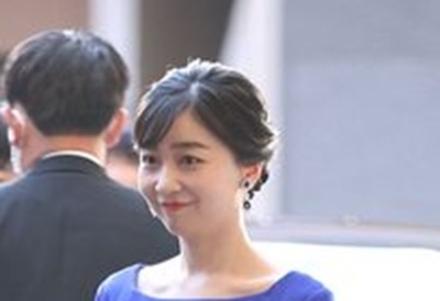 【画像】佳子さま、とんでもなく立派な乳房を隠し持っていた！