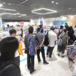 【任豚悲報】トイザらス、ガキが激減してるため”大人向け玩具専門店”をオープン
