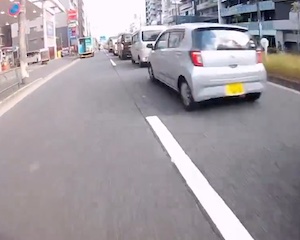 【全損】無理横断の自転車が原因で大怪我をしたバイク乗りの車載。