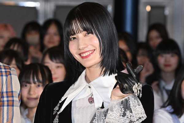 【文春砲】橋本愛(30歳)が号泣！佐藤二朗(57歳)「夫婦役ならボディータッチに耐えろ。嫌なら役者辞めろ」