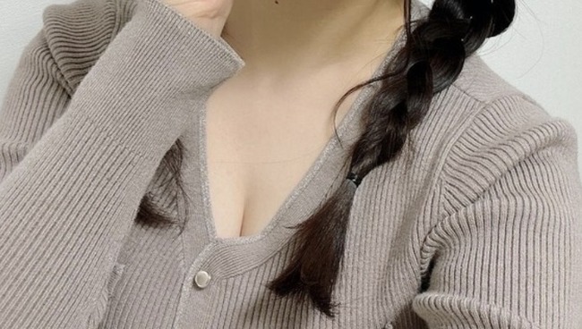 【画像】村重杏奈さん(30)のお乳房がコチラwww