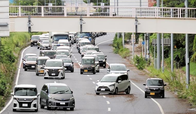 【悲報】千葉豪雨、道路に放置された車が「1200台超」の見通し　実態把握すら困難、災対法で強制移動へ
