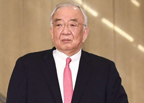 【悲報】広島松田オーナー、泣いてしまう