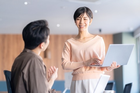 ババア先輩(34)「ワイくん、ちょっといいかな？人目につかないように会議室来てくれる？」⇒結果www