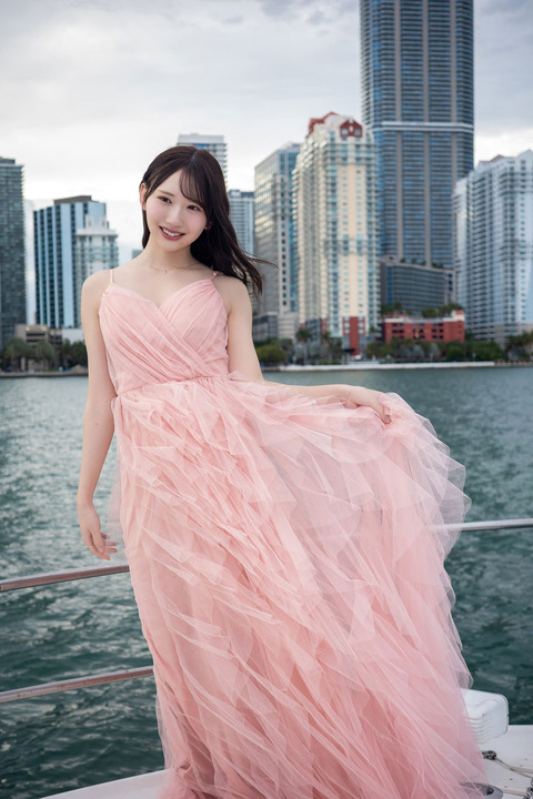 【画像】藤嶌果歩1st写真集、未公開ショットが右手とまんねえwww