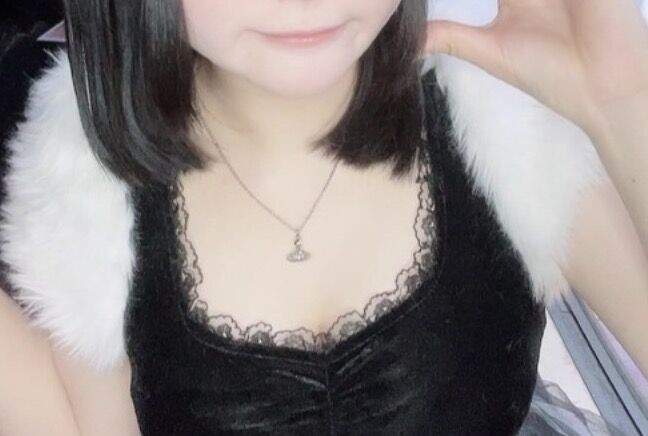 17歳の地下アイドル、さすがに乳の主張が激しすぎるwww