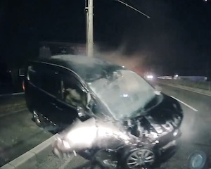 【動画】これは怖い。三重の国道23号で撮影された避けようがないもらい事故の瞬間。