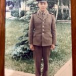 在日ウズベク人です。ソ連軍時代のおじいちゃんの写真が見つかったので見たい人居たら来てください