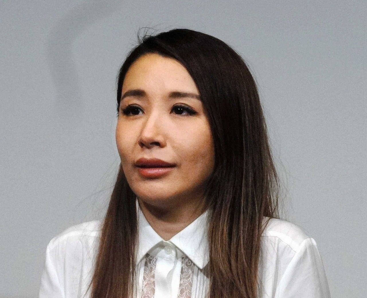 鈴木紗理奈「世の中なめとんな」慶大生が客のクレカ盗んで化粧品購入に激怒「甘やかされた若っかい女の象徴やないか」