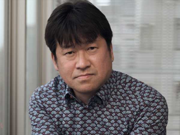 佐藤二朗「”ほんとうのこと”を言えないせいで母の死を公表できなかった。悔しすぎる」