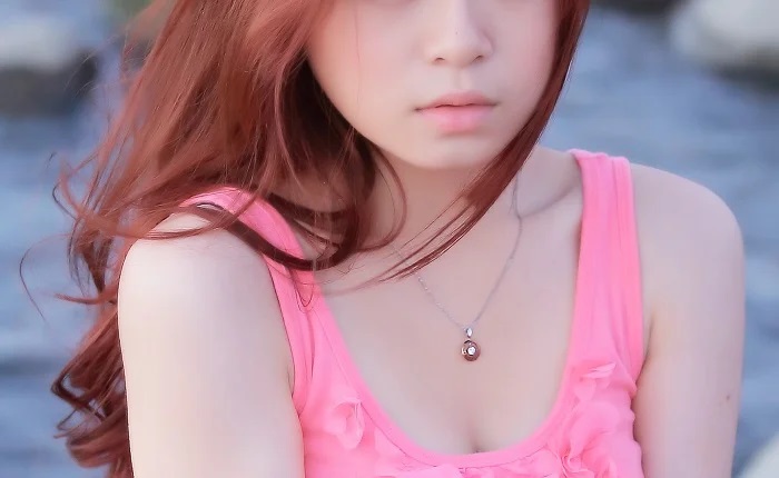 【画像】合法ロリさん、おっぱいが凶器と気づくｗ