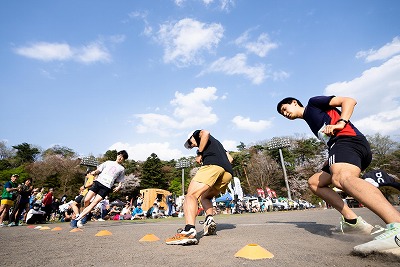 彡(ﾟ)(ﾟ)「20mシャトルラン？高校生の頃に100回はいったかな」「あーワイも100くらいだった」「ワイも」